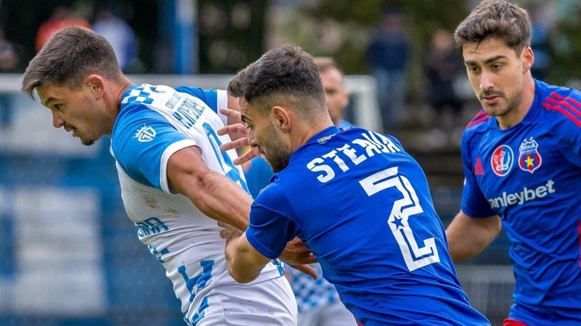 VIDEO | Corvinul - Steaua, 0-0. Formaţia din Hunedoara pierd două puncte după un meci controlat în totalitate