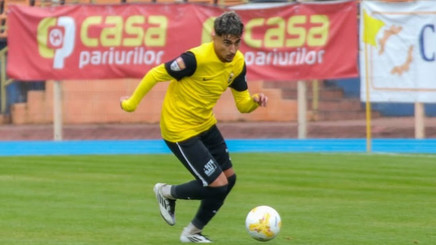 Fundaşul lateral Raffaele Stroe a semnat cu o echipă cu pretenţii din Liga 2