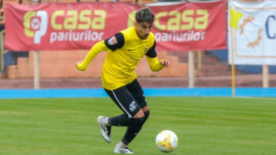 Fundaşul lateral Raffaele Stroe a semnat cu o echipă cu pretenţii din Liga 2