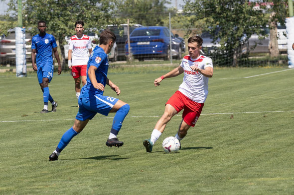Jucătorul în care FCSB şi-a pus mari speranţe a debutat la CS Dinamo în Liga 2