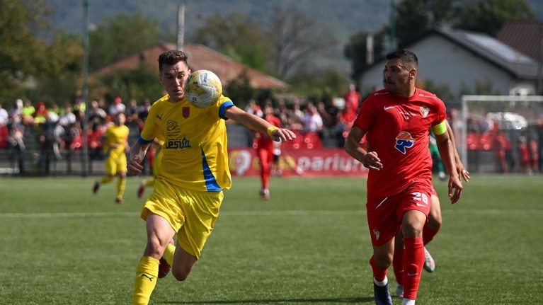 VIDEO | CSM Reşiţa - FC Bacău, ASTĂZI, de la 17:00, LIVE pe Prima Sport 1 şi PrimaPlay.ro! ”Rossonerii din Banat” pot încheia etapa pe locul secund