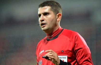 Andrei Chivulete arbitrează meciul Universitatea Craiova - Viitorul Pandurii Târgu Jiu, de miercuri, din semifinalele Cupei României