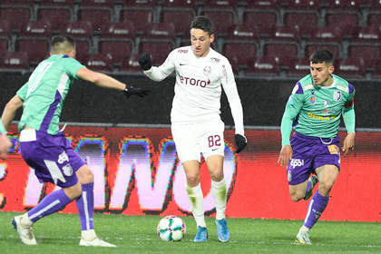 VIDEO ǀ CFR Cluj - FC Argeş 1-0. Clujenii se impun cu un gol marcat pe final şi vor întâlni Sepsi în semifinalele Cupei României