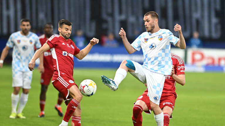 VIDEO | Corvinul Hunedoara scrie istorie! Divizionara secundă câştigă Cupa şi va juca în Europa League
