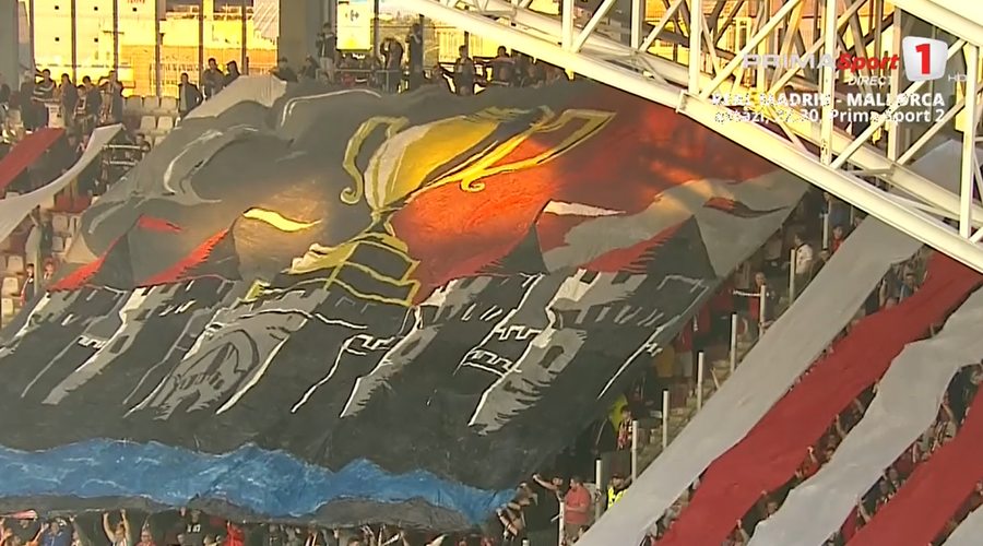 VIDEO | Finala Cupei e celebrată cum nu se poate mai frumos la Arad. Soprana Diana Birta a intonat înălţător imnul naţional 