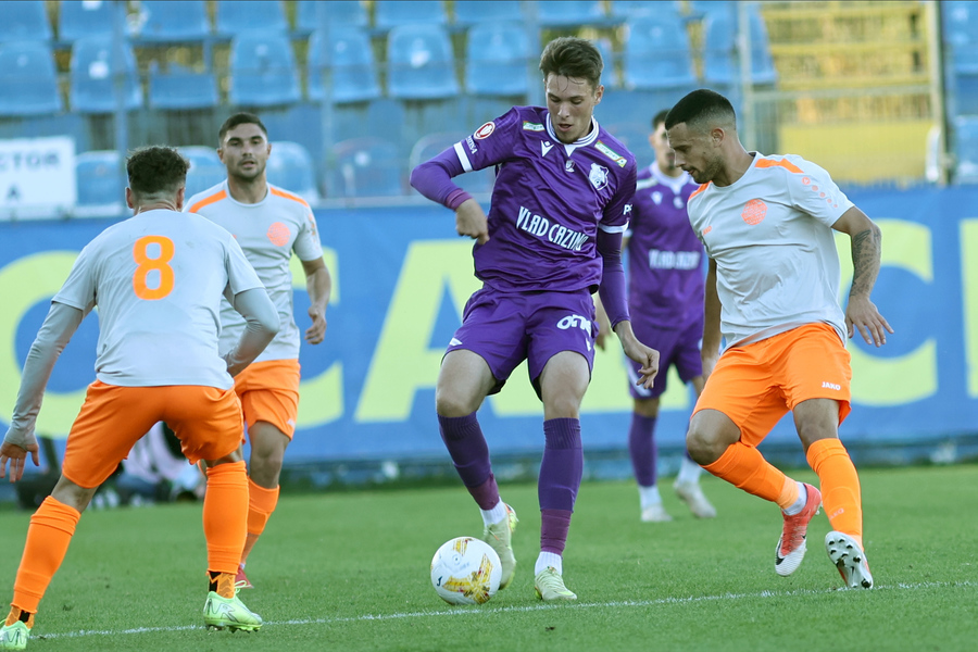 Metaloglobus şi FC Argeş au oferit un meci spectaculos în grupele Cupei României