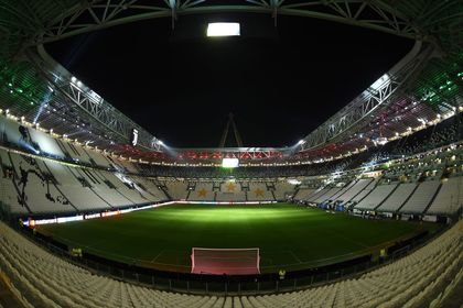 Italia ar putea pune ”lacătul” pe Serie A! Cine trage semnalul de alarmă şi anunţă că ”nu se mai poate juca în acest an”