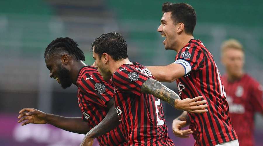 VIDEO | AC Milan revine în patru minute contra celor de la Parma şi o egalează pe Napoli, care ocupă ultimul loc de Europa League