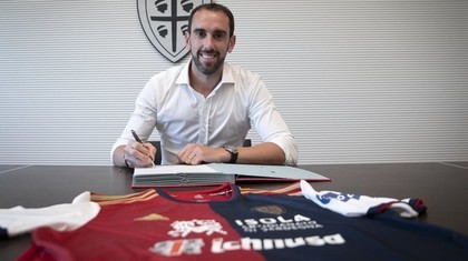 Emoţii pentru Răzvan Marin la Cagliari! Colegul său Diego Godin are coronavirus
