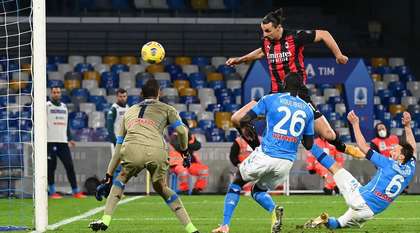 VIDEO | Napoli - AC Milan 1-3. Sclipirile lui Ibrahimovic urcă ”rossoneri” pe primul loc în Serie A