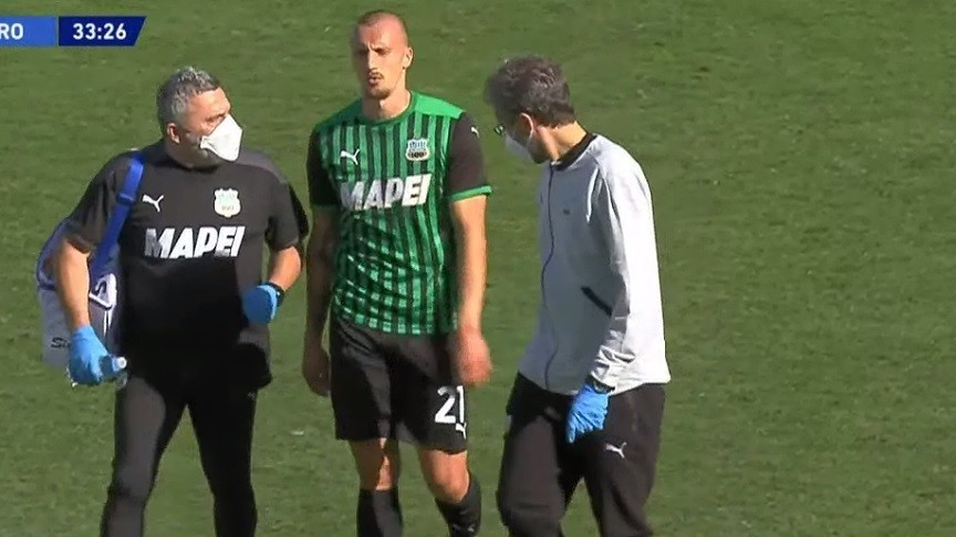 VIDEO | Meci de coşmar pentru Vlad Chiricheş împotriva Interului! Greşeli în lanţ, autogol şi accidentare. Sassuolo a pierdut neverosimil. Update