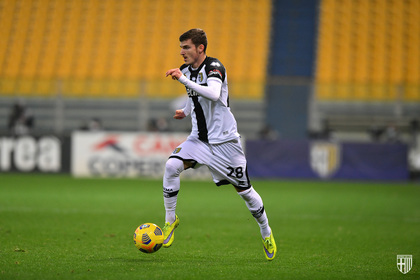 Mihăilă, unul dintre cei mai buni jucători ai Parmei în meciul cu Udinese. Cum l-au descris italienii