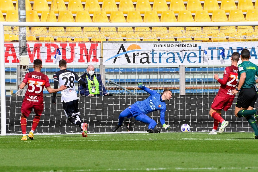 VIDEO | Parma – Roma 2-0, pe Look Sport+. Mihăilă şi Man au făcut diferenţa! Prima victorie pentru Parma în 2021