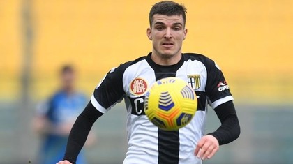 Un vot de încredere în plus pentru Mihăilă. Gervinho, rivalul pe post, pleacă în Turcia