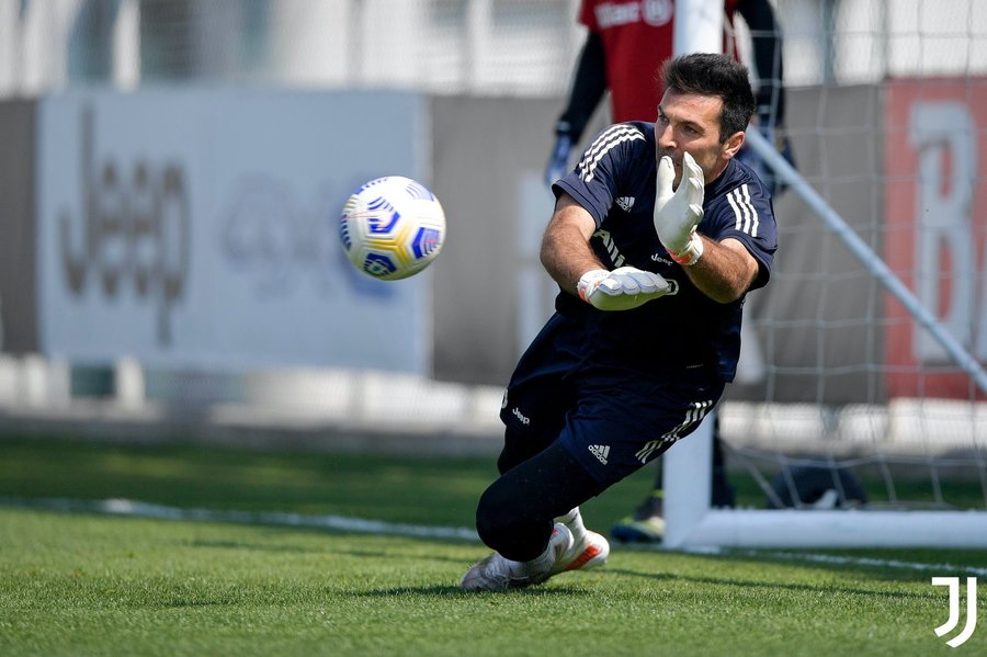 Buffon şi-ar putea încheia cariera la Monza