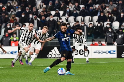 VIDEO | Juventus - Inter 0-1. Calhanoglu, dintr-un penalty repetat, a adus trei puncte de aur în lupta pentru Scudetto