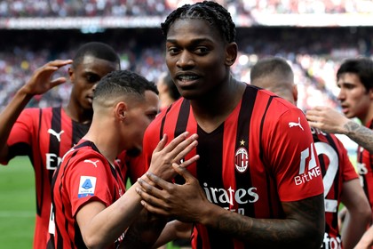 VIDEO | AC Milan, pas important spre titlul din Serie A! Leao a decis meciul cu Fiorentina, scor 1-0