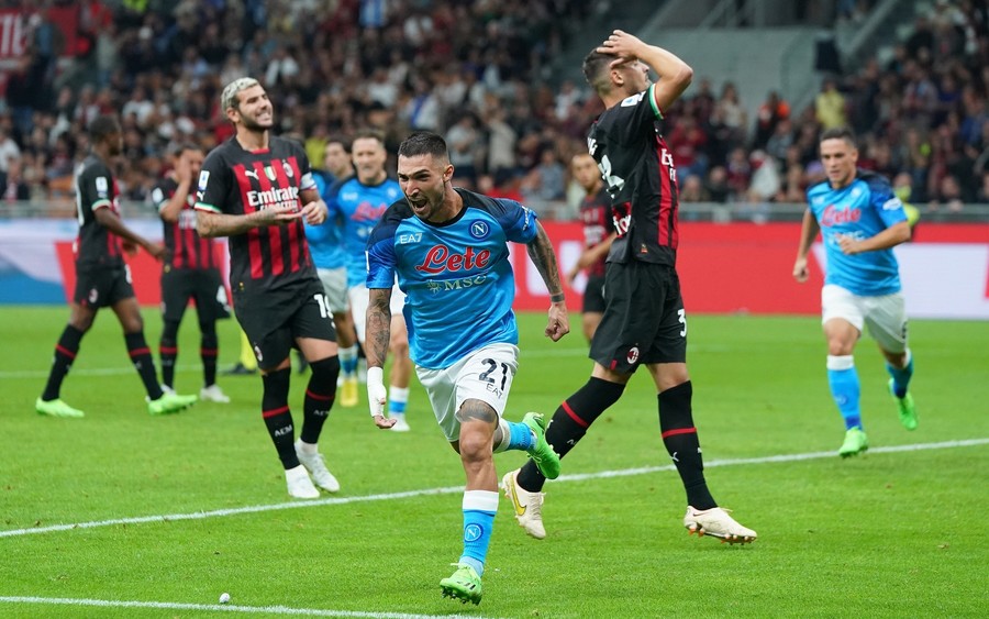 VIDEO | Rezultatele derby-urilor din Serie A. Napoli se impune în faţa lui Milan. Roma lui Mourinho pierde cu Atalanta 