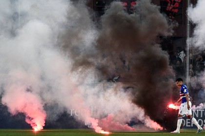 Sampdoria - Spezia 1-1. Partida a fost întreruptă timp de şase minute din cauza fumigenelor