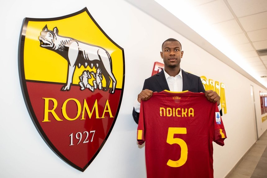 //i0.1616.ro/media/581/3142/38112/21234100/1/as-roma-ndicka.jpg