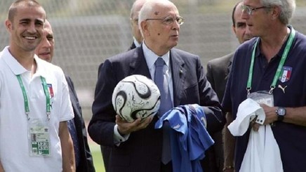 Minut de reculegere la toate meciurile din Italia în memoria preşedintelui Napolitano