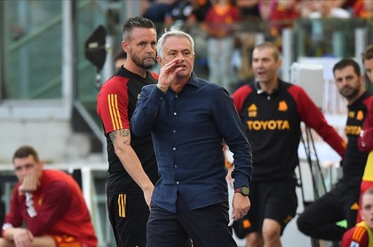 VIDEO ǀ Victorie chinuită pentru AS Roma cu Monza. Mourinho, eliminat în prelungiri