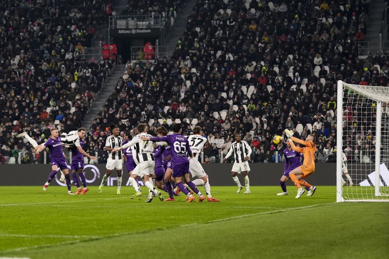 VIDEO | Juventus – Fiorentina 2-2. Torinezii scapă victoria printre degete! Meciul a fost întrerupt pentru insulte rasiste