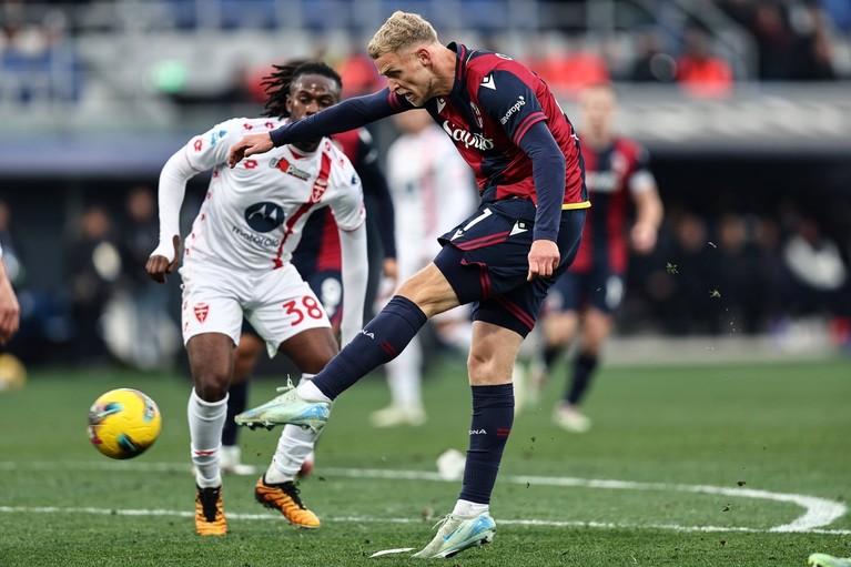 Bologna revine de la 0-1 cu Monza şi se impune pe teren propriu