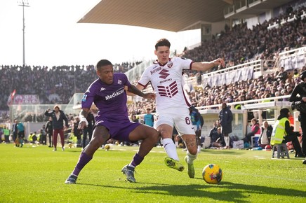 VIDEO | Deşi a avut 60 de minute om în plus, Fiorentina a obţinut doar un egal cu Torino