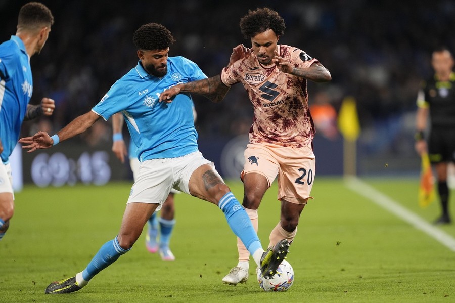 VIDEO | Napoli - Torino 2-0. Gazdele profită de sincopa lui Inter şi urcă pe primul loc al clasamentului