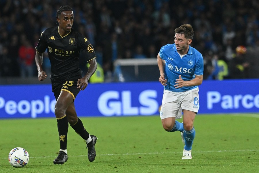 VIDEO | Napoli - Genoa 2-2. Gruparea patronată de Dan Şucu ”dinamitează” lupta la titlu