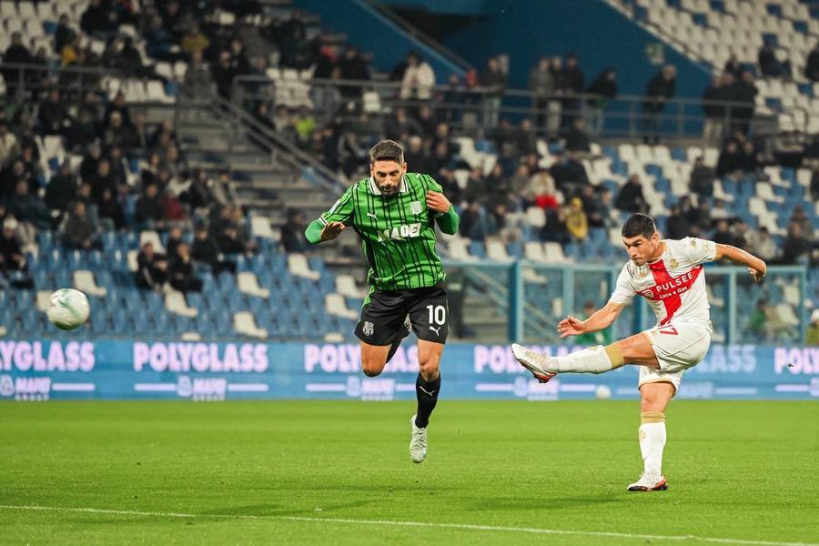 VIDEO | Sassuolo - Genoa 1-2. Formaţia lui Dan Şucu bifează primul succes stagional şi părăseşte ultimul loc