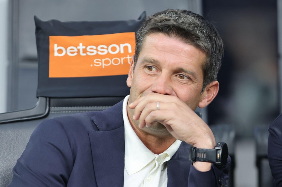 Cristi Chivu, lăudat de următorul adversar: „Are calităţile necesare pentru a deveni un antrenor de top în Europa”