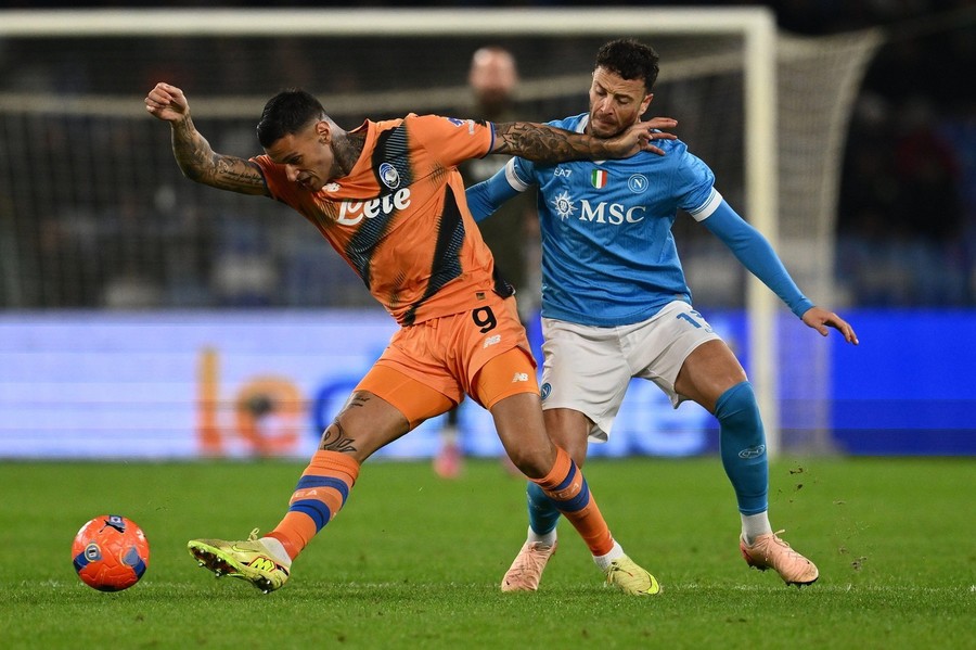 VIDEO | Napoli - Atalanta 3-1. Elevii lui Conte rezolvă meciul în prima repriză şi urcă pe primul loc în Italia