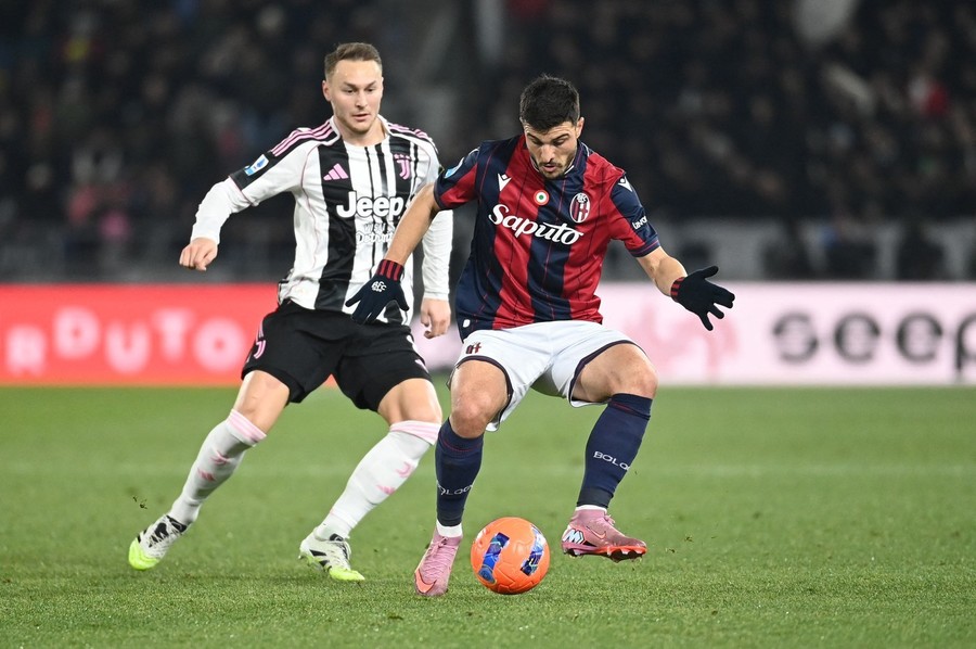 Bologna - Juventus 0-1. Cele două combatante au făcut rocada în clasament