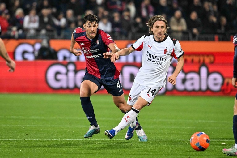 VIDEO | Cagliari - AC Milan 0-1. Oaspeţii revin pe primul loc