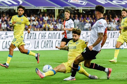 VIDEO | Fiorentina - Frosinone 0-3. Încă un dezastru pentru Radu Drăguşin