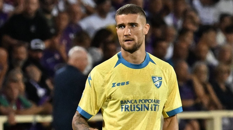 Bîrligea le-a spus italienilor de ce a lăsat FCSB pentru Frosinone. “A fost simplu”. Atacantul dezvăluie că sunt doi jucători pe care îi studiază