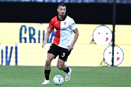 Presa din Italia a făcut anunţul despre Radu Drăguşin după două etape de coşmar! Ce decizie a luat antrenorul Fabio Grosso pentru meciul Fiorentina - Torino