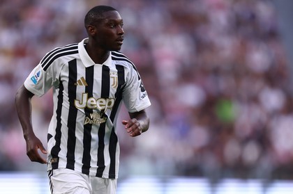 Operat la un deget, Kolo Muani speră să joace pentru Juventus după pauză internaţională