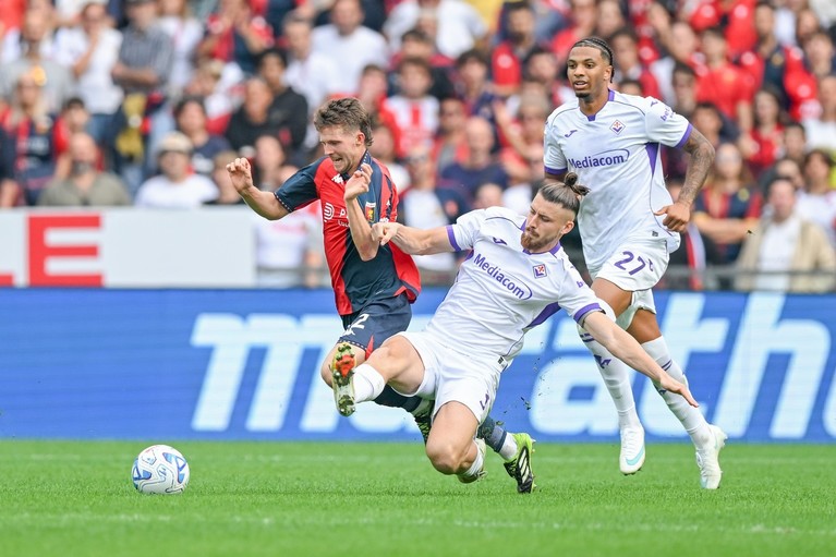 VIDEO | Genoa - Fiorentina 2-1. Prima victorie stagională a trupei lui Dan Şucu a venit în disputa cu Radu Drăguşin