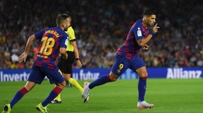 VIDEO | SUAREZ A REVENIT CU O DUBLĂ DE SENZAŢIE ŞI BARCELONA S-A DISTRAT CU VALENCIA