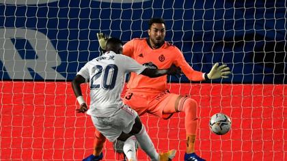 VIDEO | Real Madrid - Valladolid 1-0. Golul lui Vinicius îi salvează pe campionii Spaniei, dar Courtois a fost omul meciului