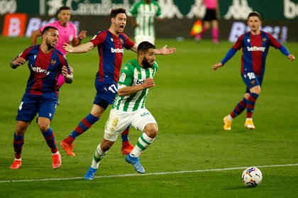 VIDEO | Betis - Levante 2-0. Fekir a înscris un gol senzaţional! Andaluzii continuă lupta pentru un loc de cupă europeană