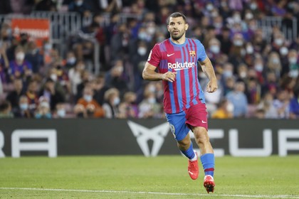 VIDEO | Barcelona a revenit de la 0-1 şi a învins Valencia, 3-1. Aguero, primele minute în blaugrana