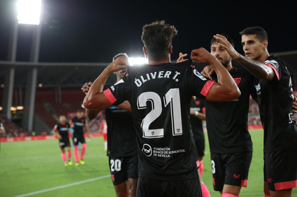 FC Sevilla a fost învinsă de nou-promovata Almeria, scor 2-1, deşi a condus cu 1-0