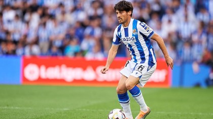 Fotbalistul spaniol David Silva, amendat cu peste 1.000 de euro pentru că a agresat o femeie în timpul unui carnaval