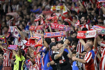 S-a deschis o anchetă după ce o fetiţă de opt ani a fost insultată cu apelative rasiste de fanii lui Atletico Madrid