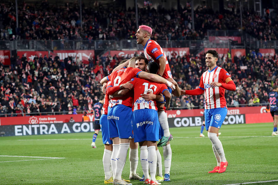 VIDEO | Girona a spulberat-o pe Sevilla şi revine pe primul loc în La Liga! Hattrick semnat de Dovbyk în doar şase minute