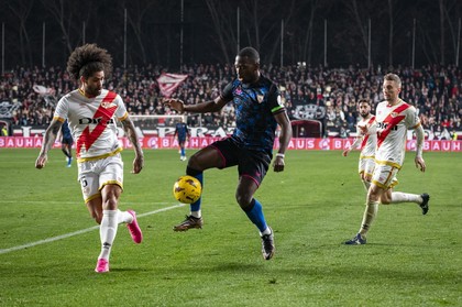 VIDEO | FC Sevilla a învins-o pe Rayo Vallecano, scor 2-1, şi a obţinut prima victorie în 2024. Gestul fanului care l-a enervat la culme pe jucătorul andaluzilor